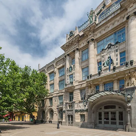 Music Academy Cafe Vian Kft Apartament *