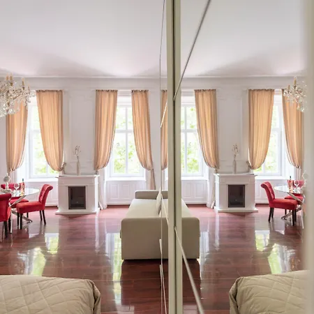 Music Academy Cafe Vian Kft