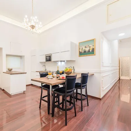 Music Academy Cafe Vian Kft *