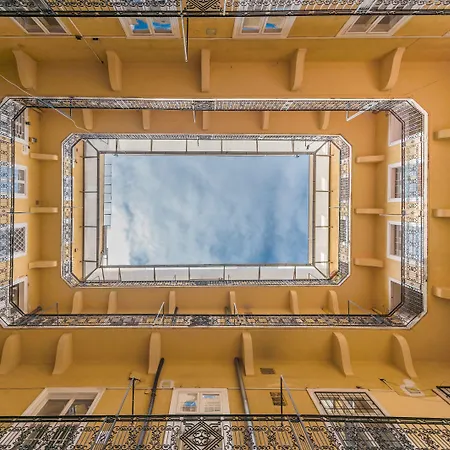 Apartament Music Academy Cafe Vian Kft